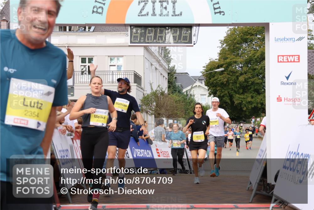 31.08.2025 - 21. Blankeneser Heldenlauf Strokosch-Dieckow http://msf.ph/oto/8704709 31.08.2025 10:26:45 Ziel 2022, 2057, 2013, 2648, 2607, 2646, 2487, 2354, 2296, 2478 meine-sportfotos.de