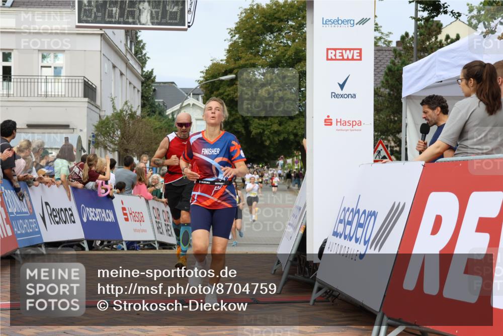 31.08.2025 - 21. Blankeneser Heldenlauf Strokosch-Dieckow http://msf.ph/oto/8704759 31.08.2025 10:26:13 Ziel 2736, 2777, 2046, 2671, 2564, 2447 meine-sportfotos.de