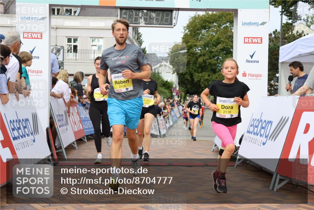 31.08.2025 - 21. Blankeneser Heldenlauf Strokosch-Dieckow http://msf.ph/oto/8704777 31.08.2025 10:26:05 Ziel 2736, 2777, 2342, 2671, 2193, 2447, 2119, 2118 meine-sportfotos.de
