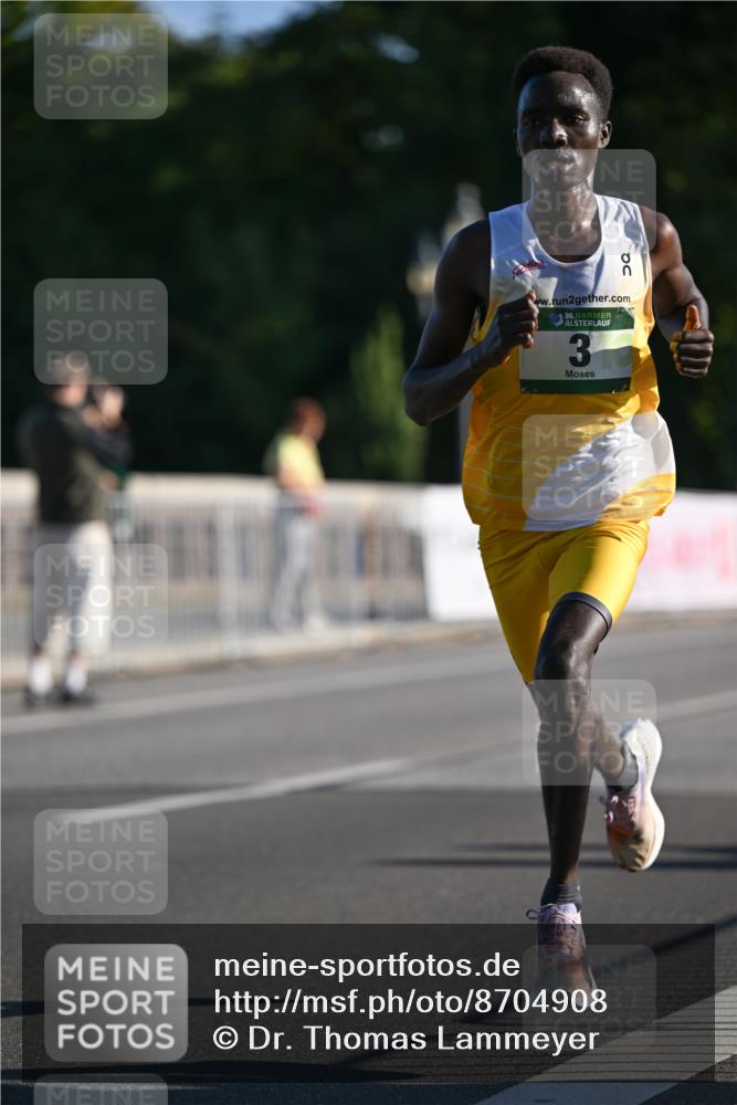 07.09.2025 - BARMER Alsterlauf Dr. Thomas Lammeyer http://msf.ph/oto/8704908 07.09.2025 09:16:42 Laufen 2, 36, 3 meine-sportfotos.de