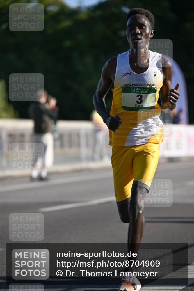 07.09.2025 - BARMER Alsterlauf Dr. Thomas Lammeyer http://msf.ph/oto/8704909 07.09.2025 09:16:42 Laufen 2, 10, 36 meine-sportfotos.de
