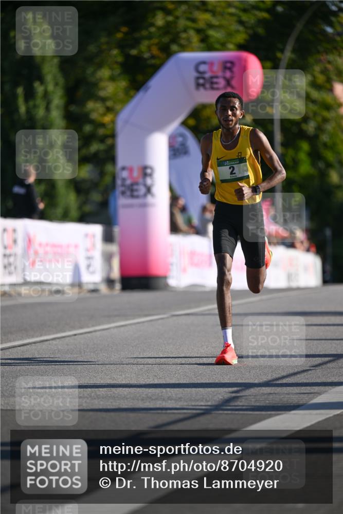 07.09.2025 - BARMER Alsterlauf Dr. Thomas Lammeyer http://msf.ph/oto/8704920 07.09.2025 09:16:53 Laufen 2 meine-sportfotos.de