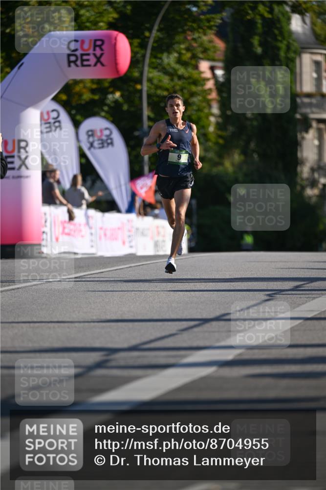 07.09.2025 - BARMER Alsterlauf Dr. Thomas Lammeyer http://msf.ph/oto/8704955 07.09.2025 09:17:18 Laufen  meine-sportfotos.de