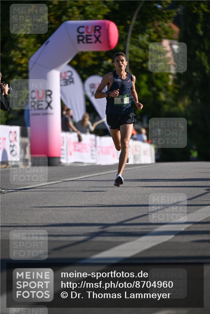 07.09.2025 - BARMER Alsterlauf Dr. Thomas Lammeyer http://msf.ph/oto/8704960 07.09.2025 09:17:19 Laufen 031 meine-sportfotos.de