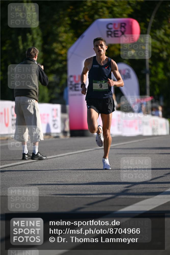 07.09.2025 - BARMER Alsterlauf Dr. Thomas Lammeyer http://msf.ph/oto/8704966 07.09.2025 09:17:20 Laufen 5 meine-sportfotos.de