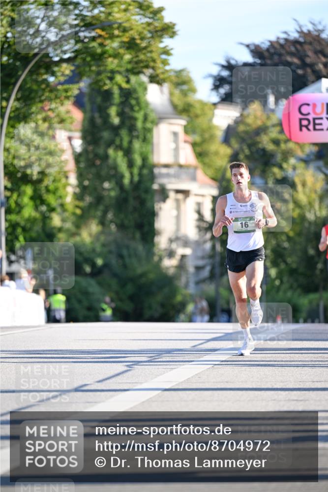 07.09.2025 - BARMER Alsterlauf Dr. Thomas Lammeyer http://msf.ph/oto/8704972 07.09.2025 09:17:42 Laufen 16 meine-sportfotos.de