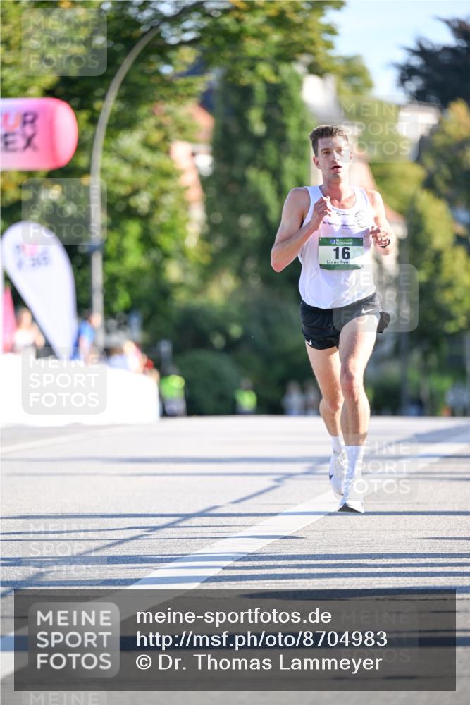 07.09.2025 - BARMER Alsterlauf Dr. Thomas Lammeyer http://msf.ph/oto/8704983 07.09.2025 09:17:44 Laufen 16 meine-sportfotos.de