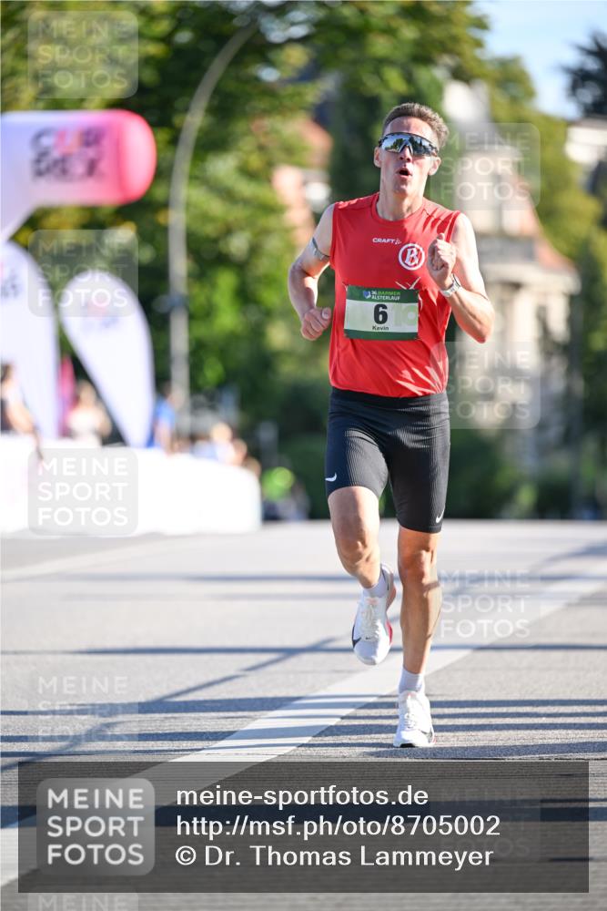 07.09.2025 - BARMER Alsterlauf Dr. Thomas Lammeyer http://msf.ph/oto/8705002 07.09.2025 09:17:47 Laufen 36, 6 meine-sportfotos.de