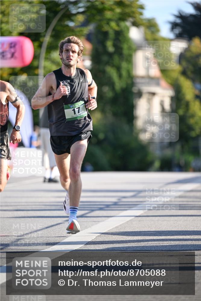 07.09.2025 - BARMER Alsterlauf Dr. Thomas Lammeyer http://msf.ph/oto/8705088 07.09.2025 09:18:52 Laufen 17 meine-sportfotos.de