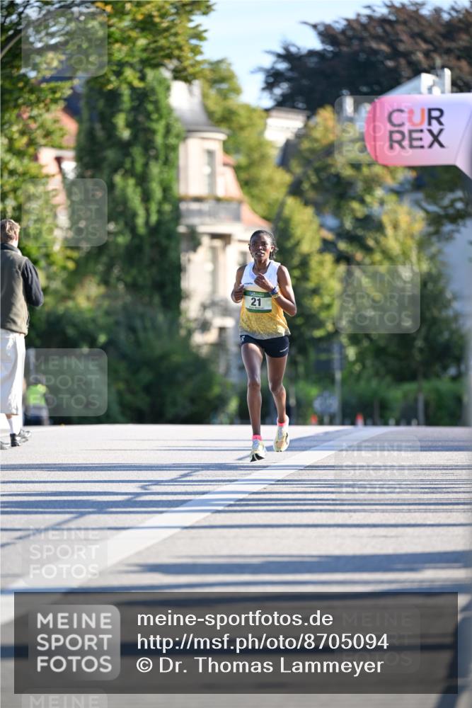 07.09.2025 - BARMER Alsterlauf Dr. Thomas Lammeyer http://msf.ph/oto/8705094 07.09.2025 09:18:56 Laufen 21 meine-sportfotos.de
