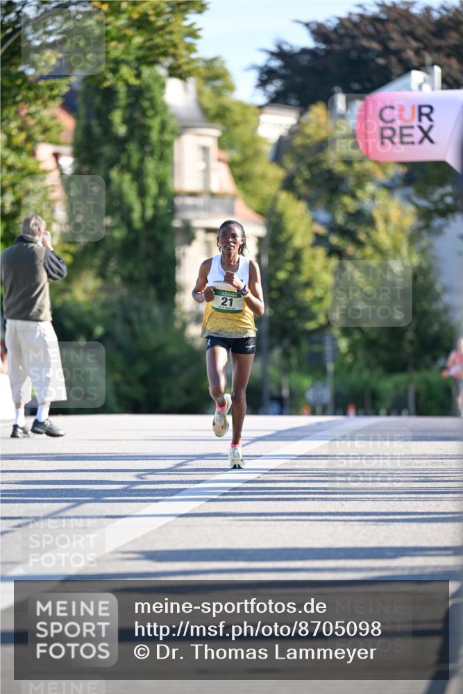 07.09.2025 - BARMER Alsterlauf Dr. Thomas Lammeyer http://msf.ph/oto/8705098 07.09.2025 09:18:57 Laufen 21 meine-sportfotos.de