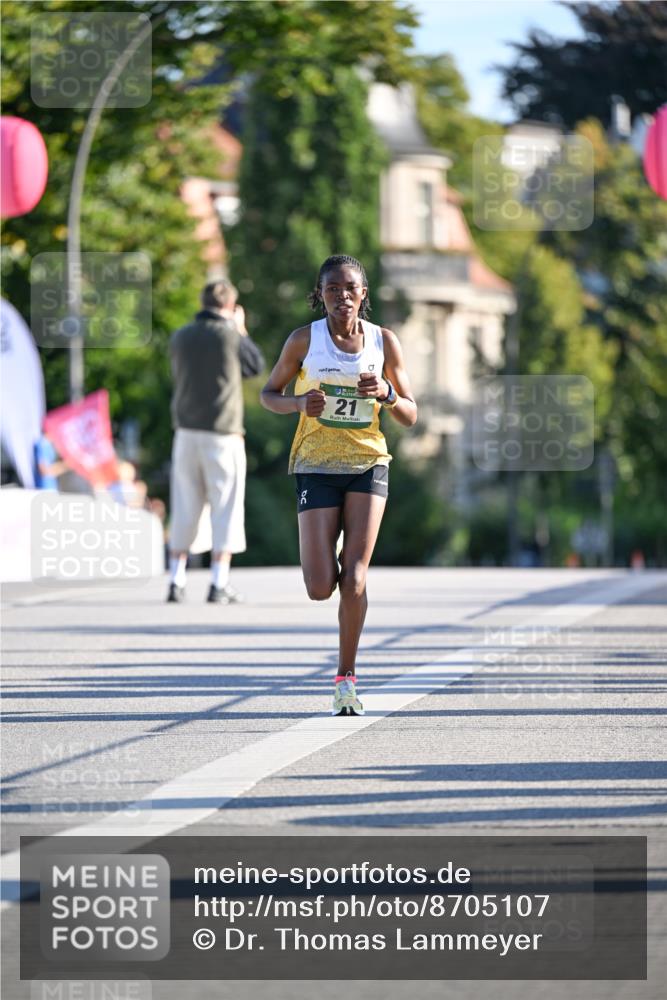 07.09.2025 - BARMER Alsterlauf Dr. Thomas Lammeyer http://msf.ph/oto/8705107 07.09.2025 09:18:58 Laufen 21 meine-sportfotos.de