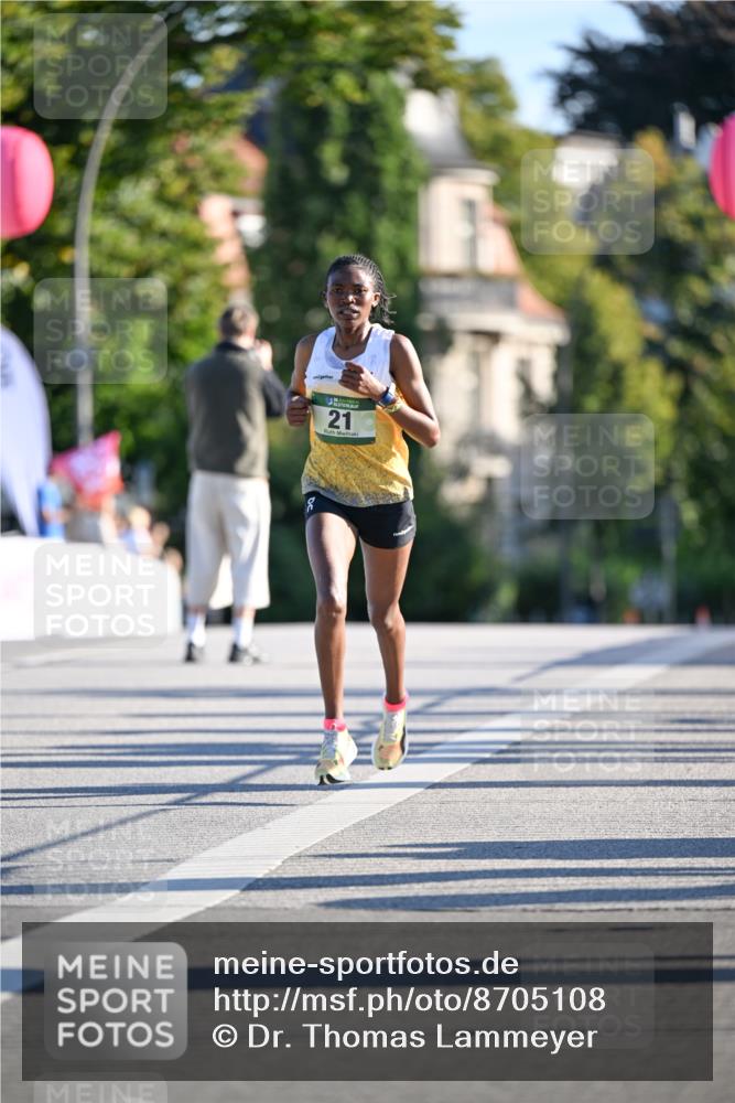 07.09.2025 - BARMER Alsterlauf Dr. Thomas Lammeyer http://msf.ph/oto/8705108 07.09.2025 09:18:58 Laufen 21 meine-sportfotos.de