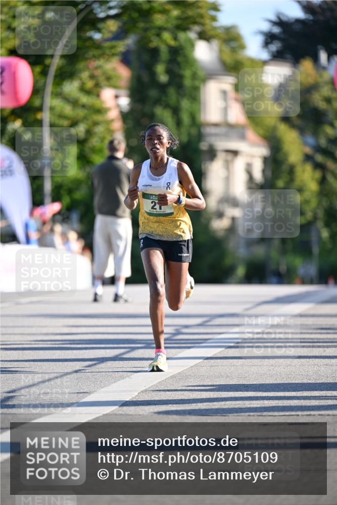 07.09.2025 - BARMER Alsterlauf Dr. Thomas Lammeyer http://msf.ph/oto/8705109 07.09.2025 09:18:58 Laufen 215, 2, 2 meine-sportfotos.de