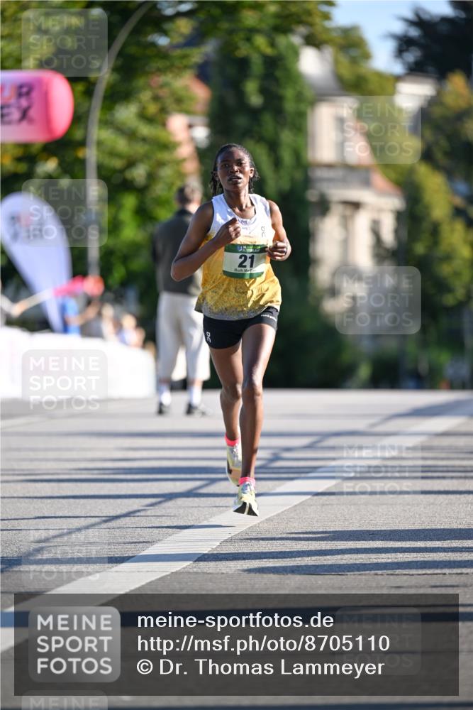 07.09.2025 - BARMER Alsterlauf Dr. Thomas Lammeyer http://msf.ph/oto/8705110 07.09.2025 09:18:59 Laufen 21 meine-sportfotos.de
