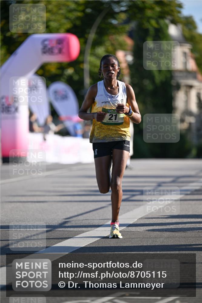 07.09.2025 - BARMER Alsterlauf Dr. Thomas Lammeyer http://msf.ph/oto/8705115 07.09.2025 09:18:59 Laufen 2, 0, 21 meine-sportfotos.de