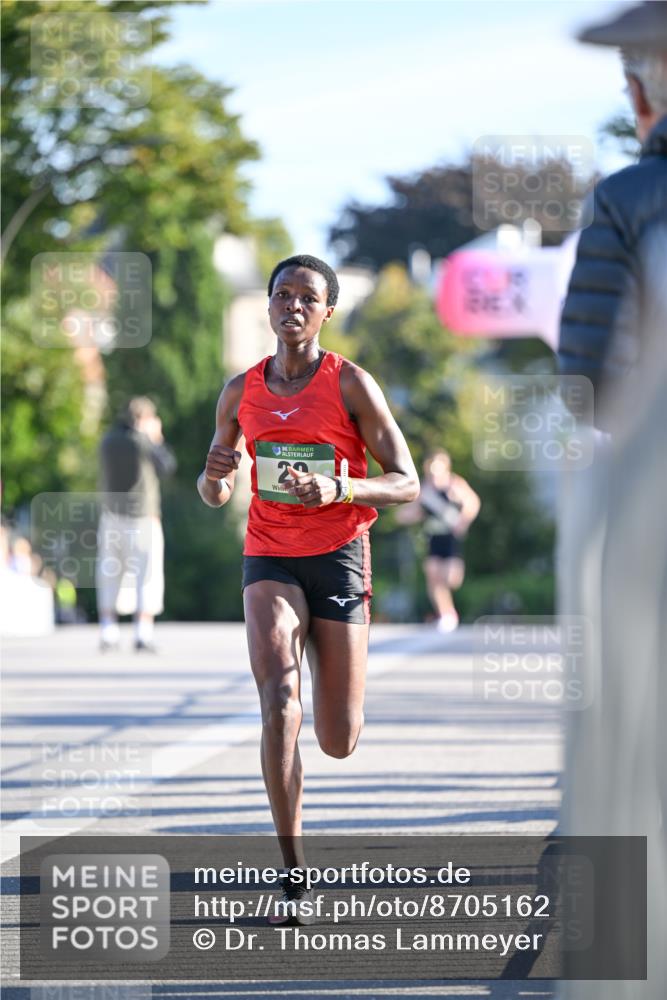 07.09.2025 - BARMER Alsterlauf Dr. Thomas Lammeyer http://msf.ph/oto/8705162 07.09.2025 09:19:14 Laufen 1636, 29 meine-sportfotos.de