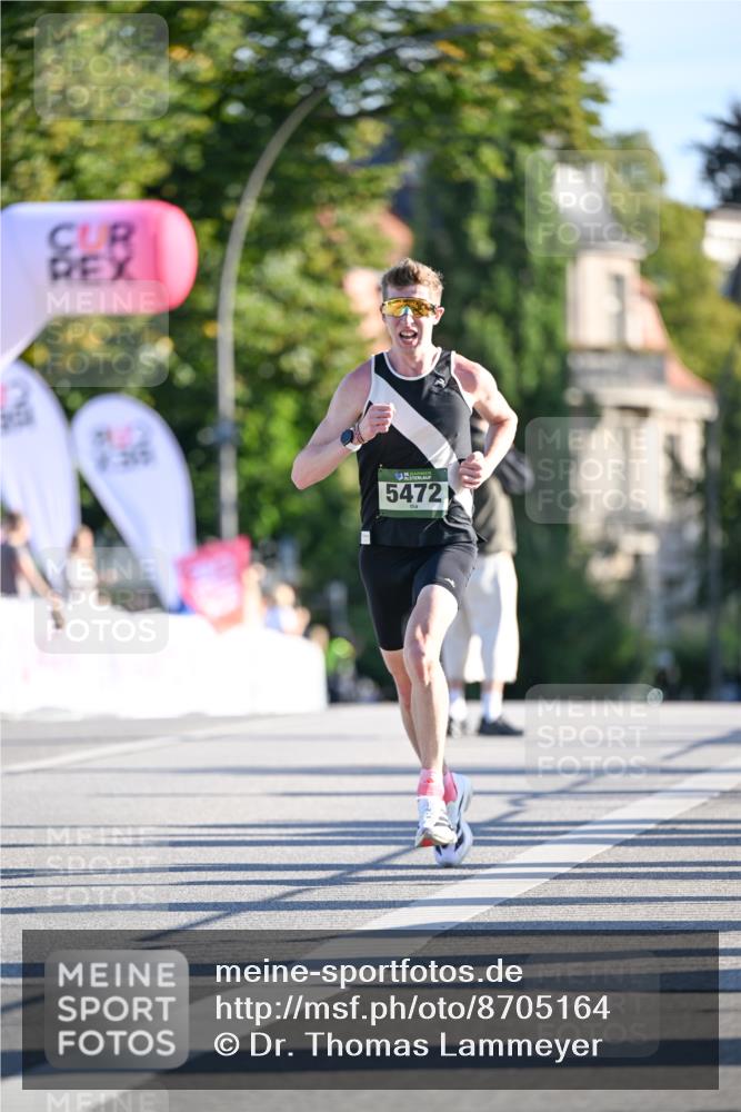 07.09.2025 - BARMER Alsterlauf Dr. Thomas Lammeyer http://msf.ph/oto/8705164 07.09.2025 09:19:19 Laufen 215, 5472 meine-sportfotos.de