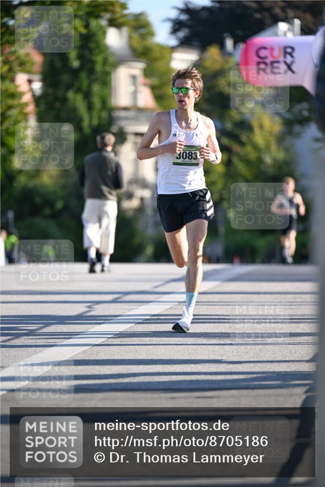 07.09.2025 - BARMER Alsterlauf Dr. Thomas Lammeyer http://msf.ph/oto/8705186 07.09.2025 09:19:28 Laufen 3083 meine-sportfotos.de