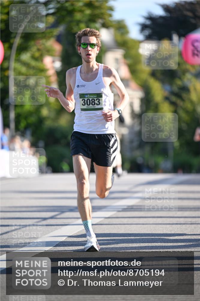 07.09.2025 - BARMER Alsterlauf Dr. Thomas Lammeyer http://msf.ph/oto/8705194 07.09.2025 09:19:29 Laufen 36, 3083 meine-sportfotos.de