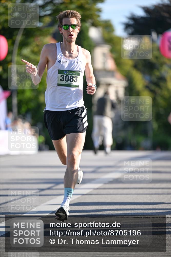 07.09.2025 - BARMER Alsterlauf Dr. Thomas Lammeyer http://msf.ph/oto/8705196 07.09.2025 09:19:29 Laufen 36, 3083 meine-sportfotos.de