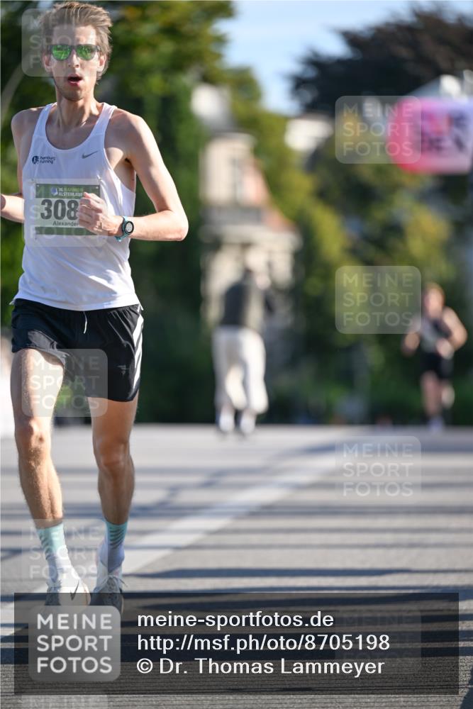 07.09.2025 - BARMER Alsterlauf Dr. Thomas Lammeyer http://msf.ph/oto/8705198 07.09.2025 09:19:30 Laufen 16136, 308 meine-sportfotos.de