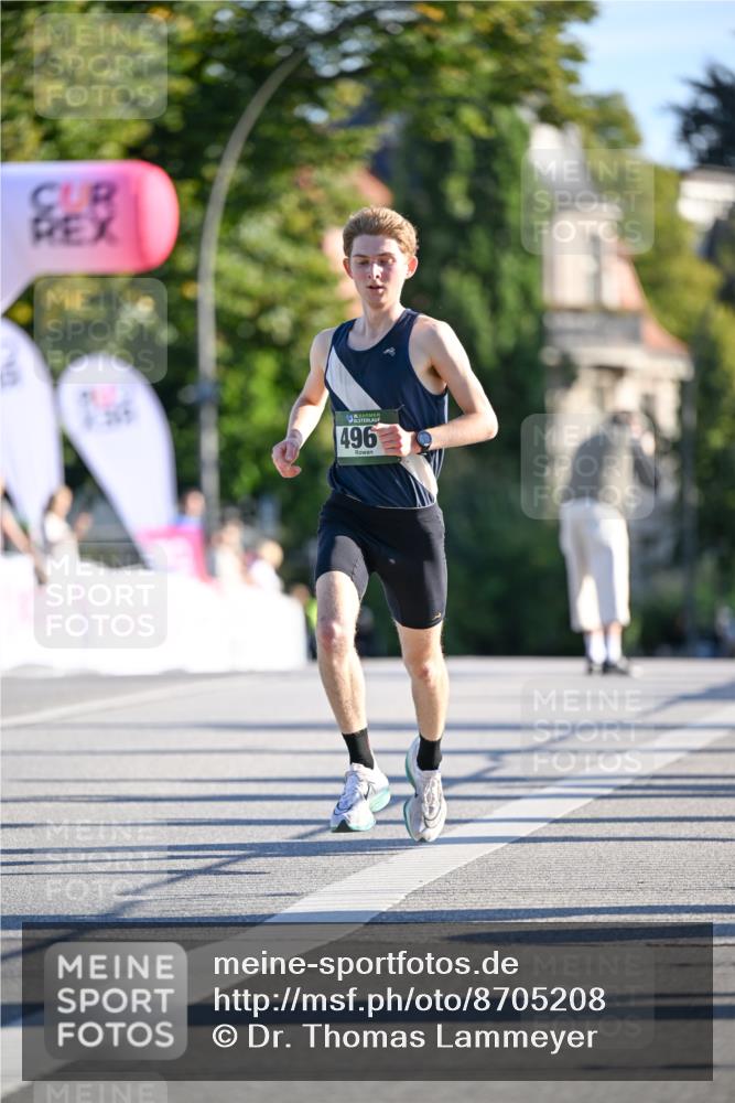 07.09.2025 - BARMER Alsterlauf Dr. Thomas Lammeyer http://msf.ph/oto/8705208 07.09.2025 09:19:36 Laufen 496 meine-sportfotos.de