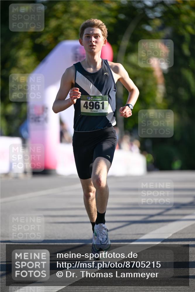 07.09.2025 - BARMER Alsterlauf Dr. Thomas Lammeyer http://msf.ph/oto/8705215 07.09.2025 09:19:37 Laufen 36, 4961 meine-sportfotos.de
