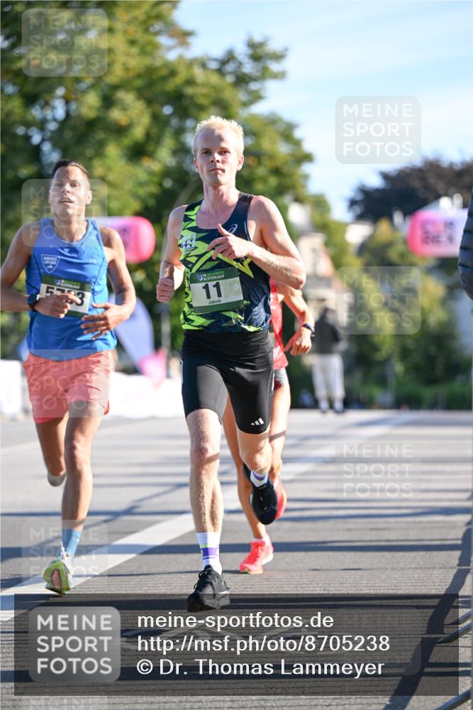 07.09.2025 - BARMER Alsterlauf Dr. Thomas Lammeyer http://msf.ph/oto/8705238 07.09.2025 09:19:41 Laufen 533 meine-sportfotos.de