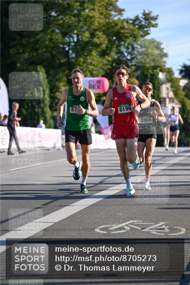 07.09.2025 - BARMER Alsterlauf Dr. Thomas Lammeyer http://msf.ph/oto/8705273 07.09.2025 09:20:04 Laufen 57, 8199, 3966 meine-sportfotos.de