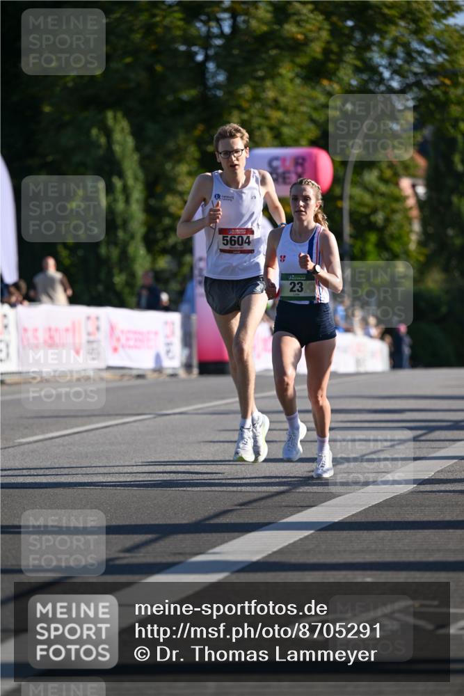 07.09.2025 - BARMER Alsterlauf Dr. Thomas Lammeyer http://msf.ph/oto/8705291 07.09.2025 09:20:07 Laufen 895, 5604, 2510, 7540, 23 meine-sportfotos.de