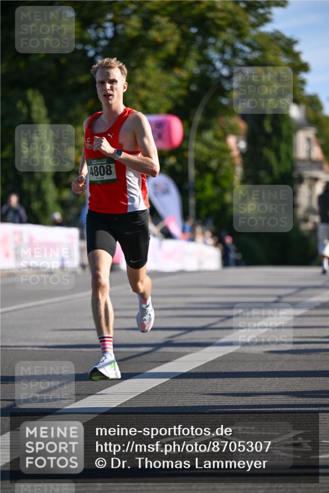 07.09.2025 - BARMER Alsterlauf Dr. Thomas Lammeyer http://msf.ph/oto/8705307 07.09.2025 09:20:10 Laufen 4808 meine-sportfotos.de