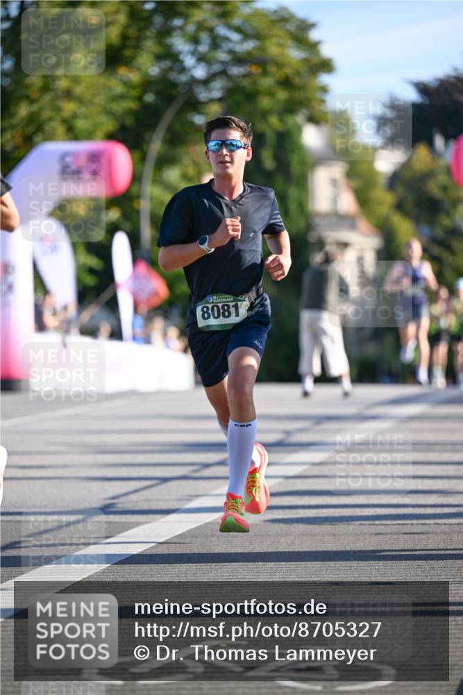 07.09.2025 - BARMER Alsterlauf Dr. Thomas Lammeyer http://msf.ph/oto/8705327 07.09.2025 09:20:21 Laufen 8081 meine-sportfotos.de