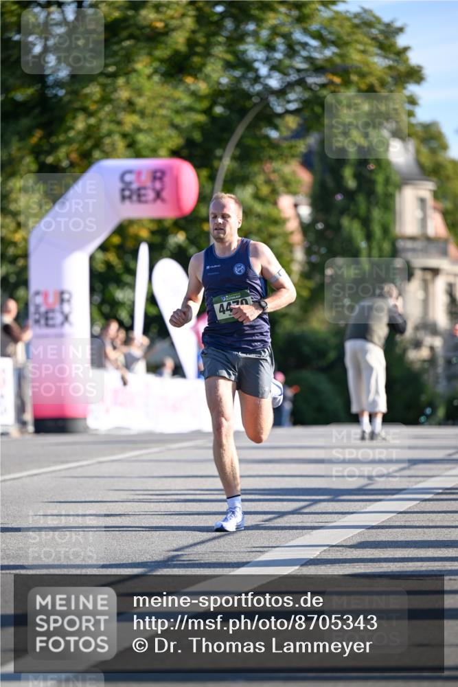 07.09.2025 - BARMER Alsterlauf Dr. Thomas Lammeyer http://msf.ph/oto/8705343 07.09.2025 09:20:25 Laufen 4430 meine-sportfotos.de