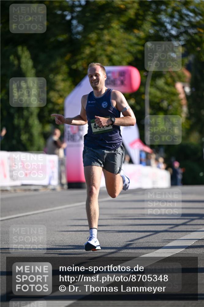 07.09.2025 - BARMER Alsterlauf Dr. Thomas Lammeyer http://msf.ph/oto/8705348 07.09.2025 09:20:26 Laufen 2519, 4 meine-sportfotos.de