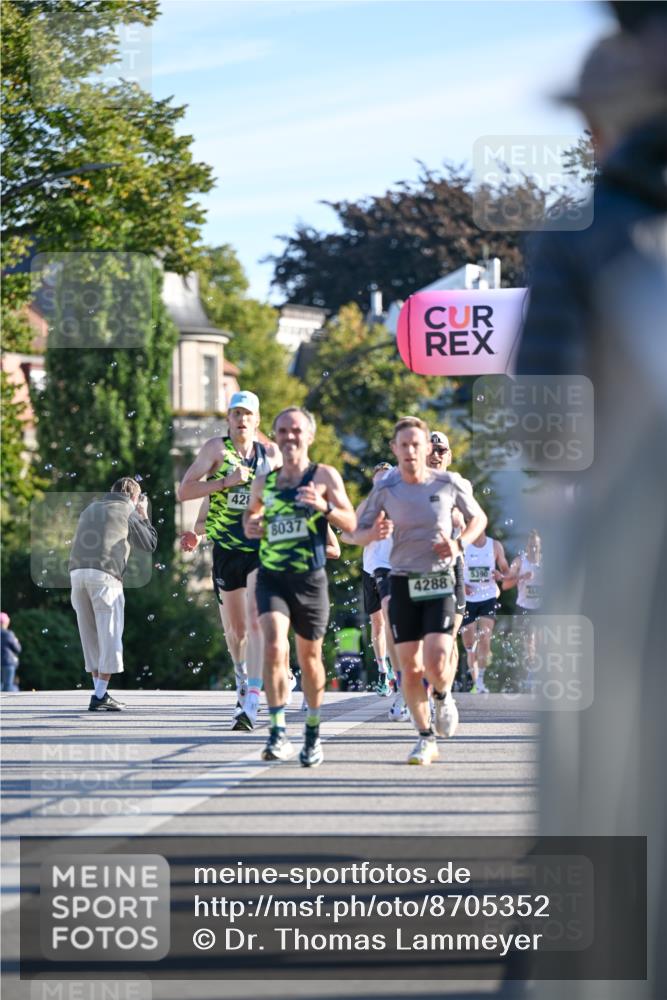 07.09.2025 - BARMER Alsterlauf Dr. Thomas Lammeyer http://msf.ph/oto/8705352 07.09.2025 09:20:26 Laufen 428, 8037, 4288 meine-sportfotos.de