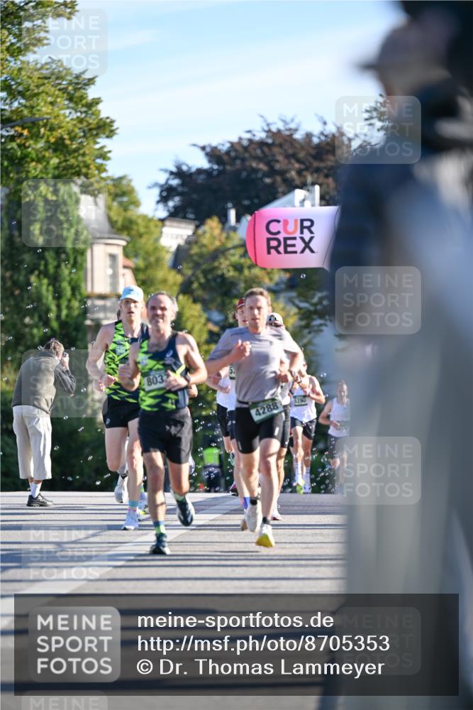 07.09.2025 - BARMER Alsterlauf Dr. Thomas Lammeyer http://msf.ph/oto/8705353 07.09.2025 09:20:27 Laufen 8032, 4288 meine-sportfotos.de