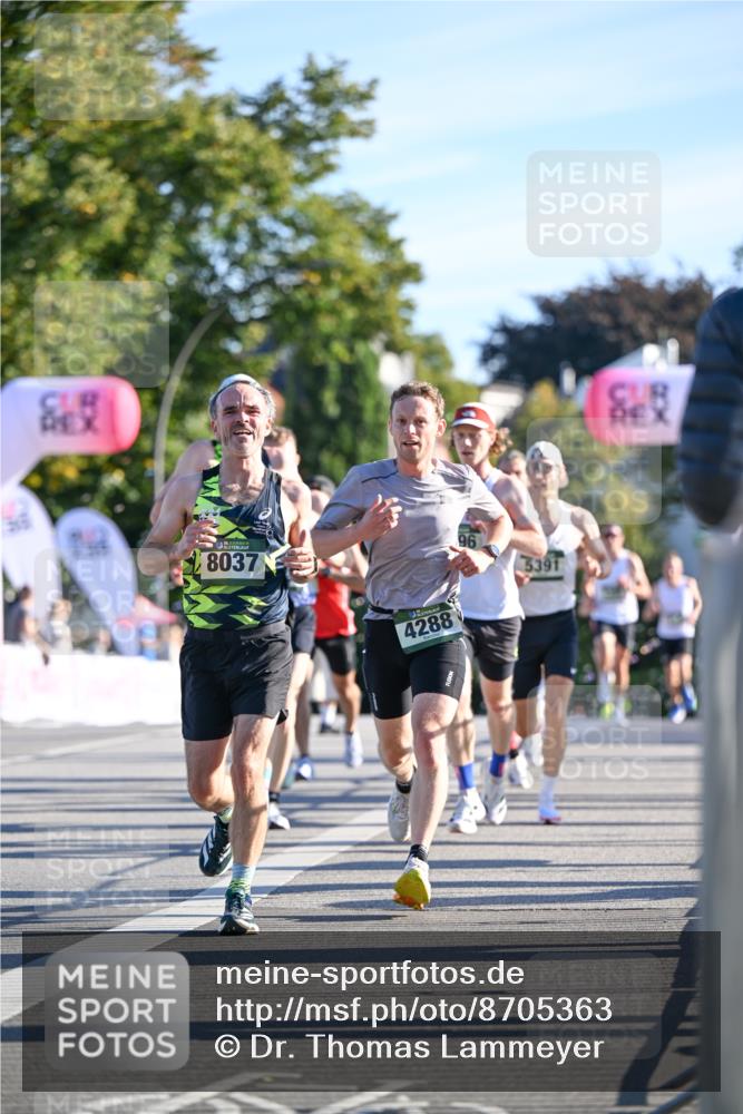07.09.2025 - BARMER Alsterlauf Dr. Thomas Lammeyer http://msf.ph/oto/8705363 07.09.2025 09:20:29 Laufen 8037, 4288, 5391 meine-sportfotos.de