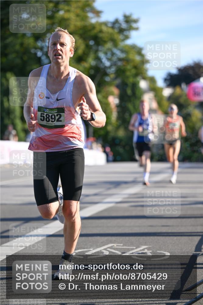 07.09.2025 - BARMER Alsterlauf Dr. Thomas Lammeyer http://msf.ph/oto/8705429 07.09.2025 09:20:41 Laufen 5892 meine-sportfotos.de