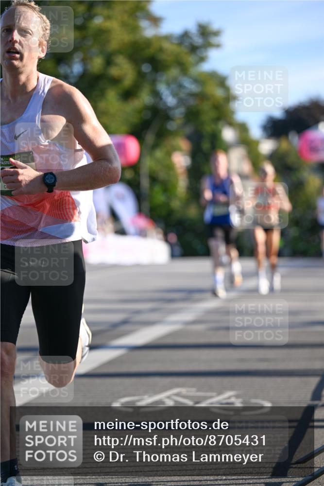 07.09.2025 - BARMER Alsterlauf Dr. Thomas Lammeyer http://msf.ph/oto/8705431 07.09.2025 09:20:42 Laufen 36 meine-sportfotos.de