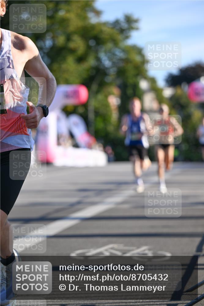 07.09.2025 - BARMER Alsterlauf Dr. Thomas Lammeyer http://msf.ph/oto/8705432 07.09.2025 09:20:42 Laufen  meine-sportfotos.de
