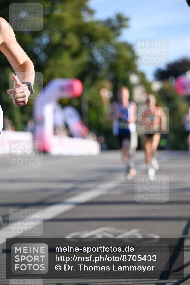 07.09.2025 - BARMER Alsterlauf Dr. Thomas Lammeyer http://msf.ph/oto/8705433 07.09.2025 09:20:42 Laufen  meine-sportfotos.de