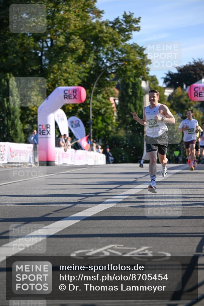 07.09.2025 - BARMER Alsterlauf Dr. Thomas Lammeyer http://msf.ph/oto/8705454 07.09.2025 09:20:46 Laufen 5203, 554, 3206 meine-sportfotos.de