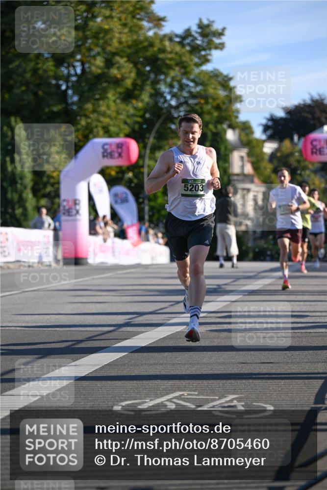 07.09.2025 - BARMER Alsterlauf Dr. Thomas Lammeyer http://msf.ph/oto/8705460 07.09.2025 09:20:47 Laufen 5203 meine-sportfotos.de