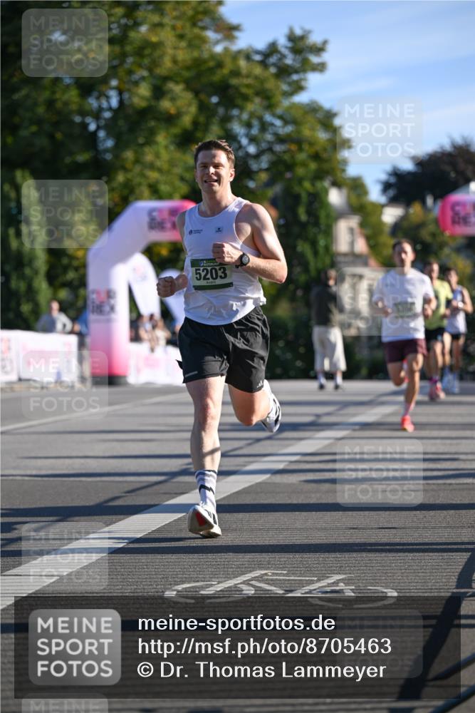 07.09.2025 - BARMER Alsterlauf Dr. Thomas Lammeyer http://msf.ph/oto/8705463 07.09.2025 09:20:47 Laufen 5203 meine-sportfotos.de