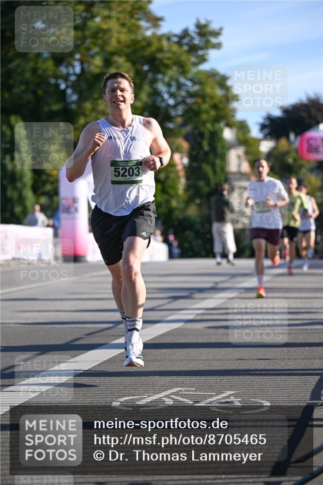 07.09.2025 - BARMER Alsterlauf Dr. Thomas Lammeyer http://msf.ph/oto/8705465 07.09.2025 09:20:48 Laufen 5203 meine-sportfotos.de