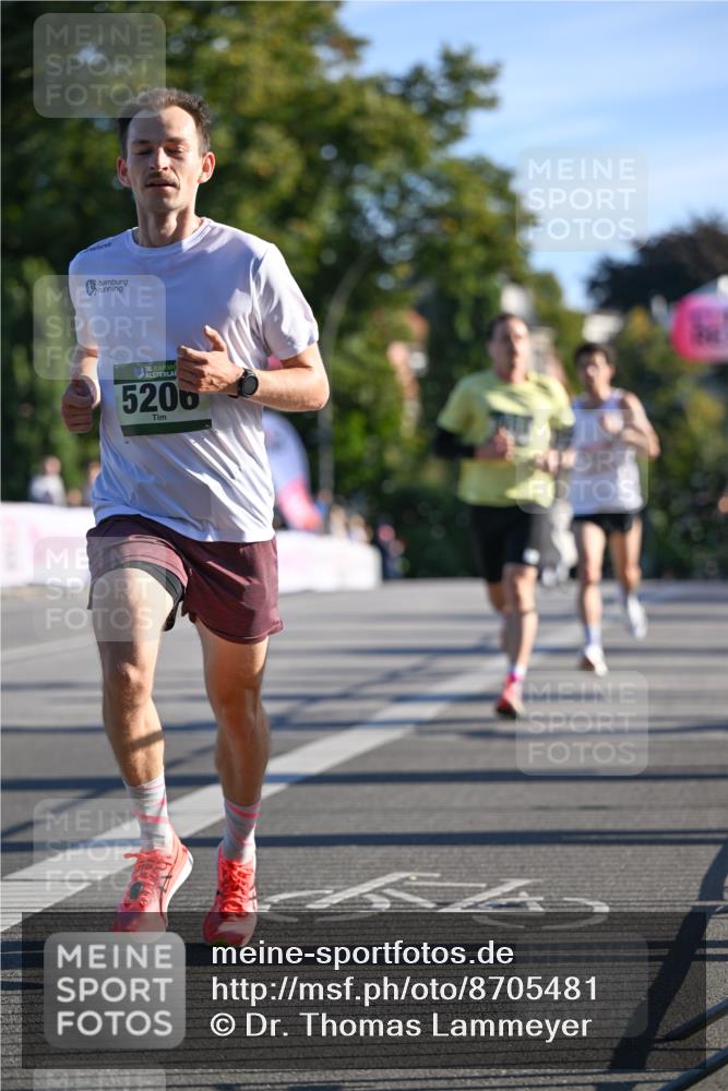 07.09.2025 - BARMER Alsterlauf Dr. Thomas Lammeyer http://msf.ph/oto/8705481 07.09.2025 09:20:50 Laufen 36, 5206 meine-sportfotos.de