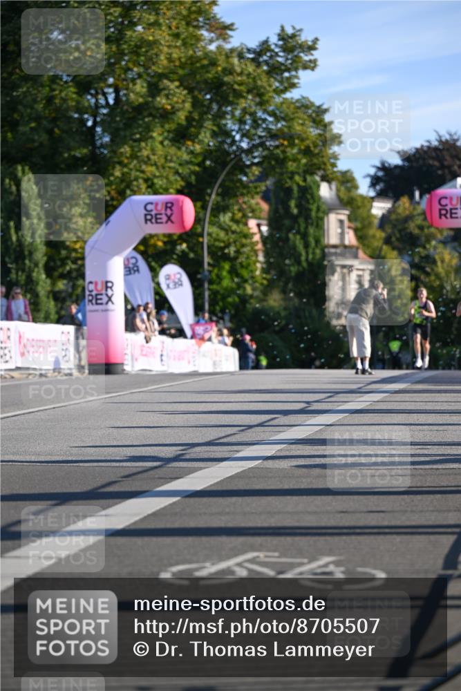 07.09.2025 - BARMER Alsterlauf Dr. Thomas Lammeyer http://msf.ph/oto/8705507 07.09.2025 09:20:54 Laufen 935, 554 meine-sportfotos.de