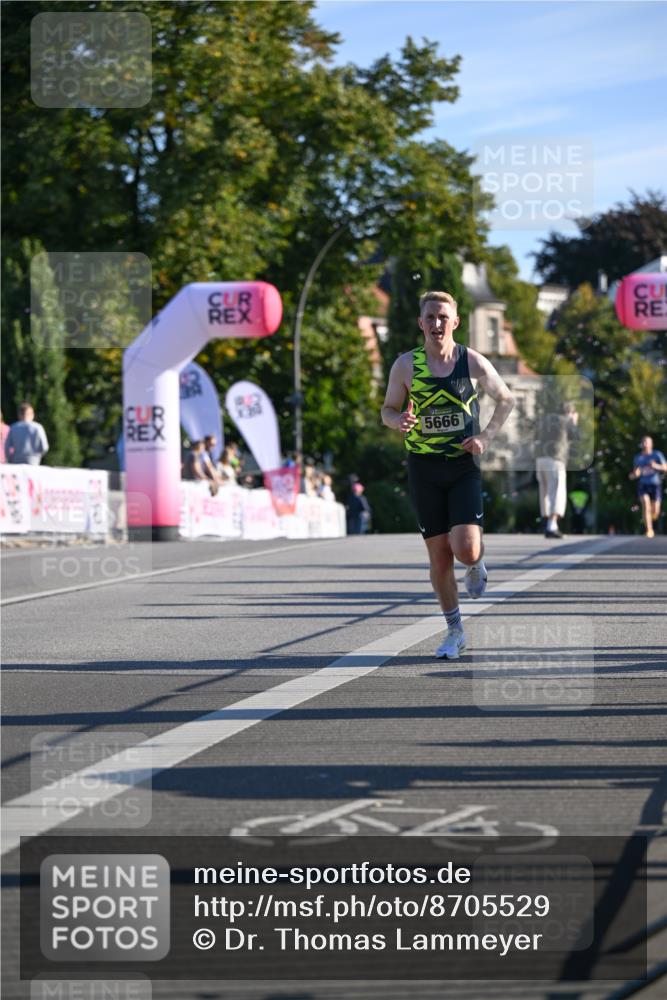 07.09.2025 - BARMER Alsterlauf Dr. Thomas Lammeyer http://msf.ph/oto/8705529 07.09.2025 09:21:01 Laufen 5666 meine-sportfotos.de