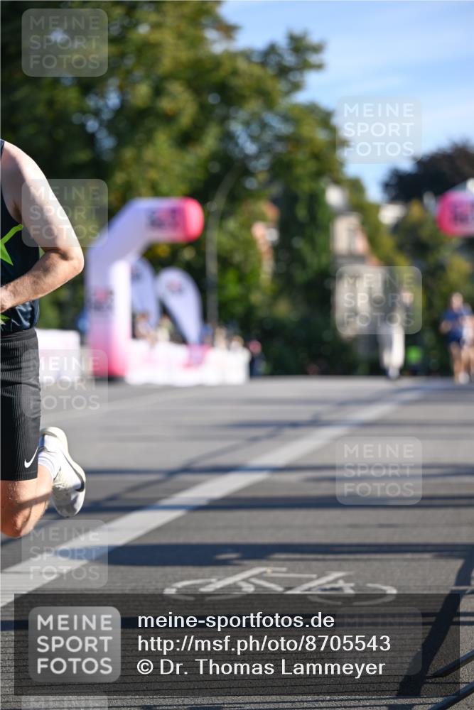 07.09.2025 - BARMER Alsterlauf Dr. Thomas Lammeyer http://msf.ph/oto/8705543 07.09.2025 09:21:03 Laufen  meine-sportfotos.de